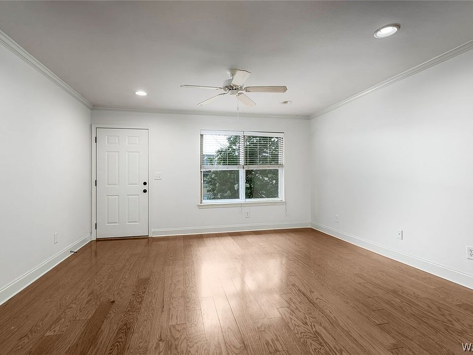 1st image of 210 15th St E APT 60