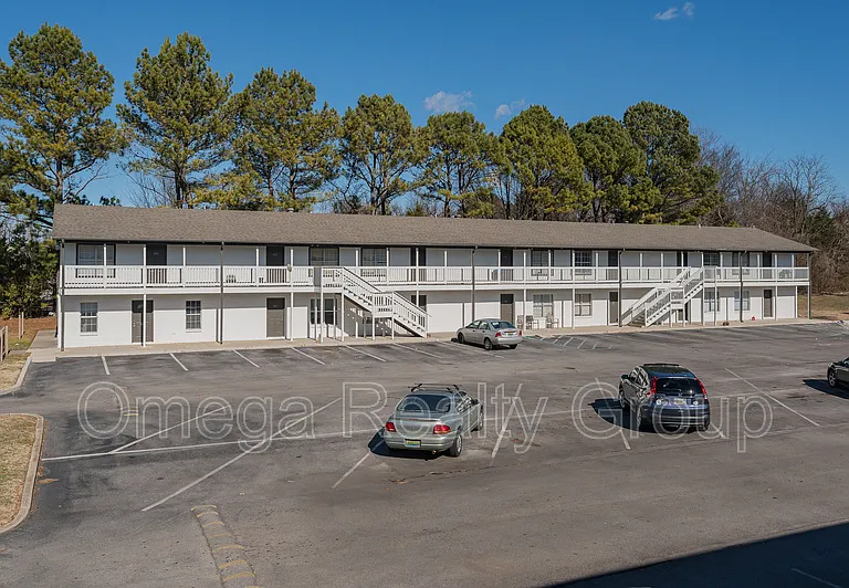 The Cove Apartments — Photo 2
