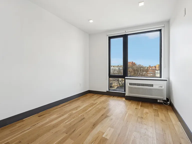 424 Arlington Ave #305 — Photo 5