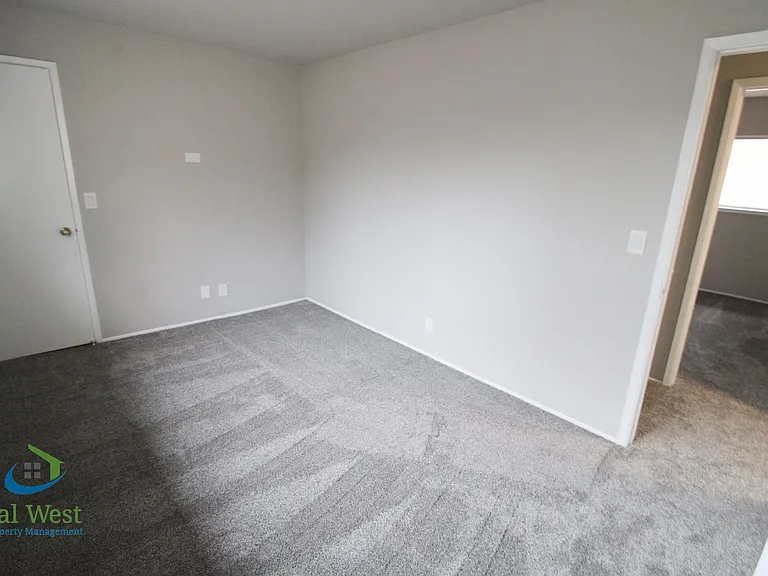 816 Glenside Dr — Photo 40
