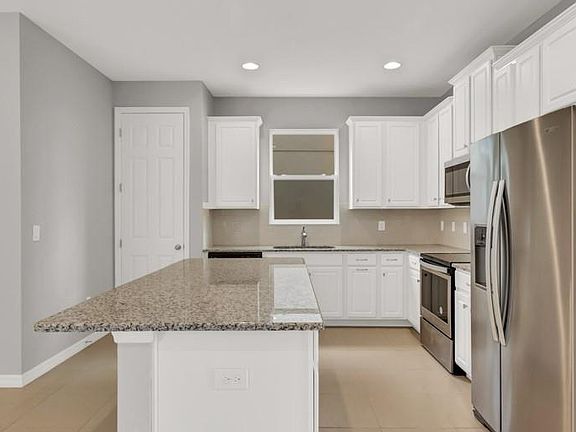 3rd image of 2475 Volunteer Ave