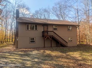 87 Eagles View Dr, Gouldsboro, PA 18424