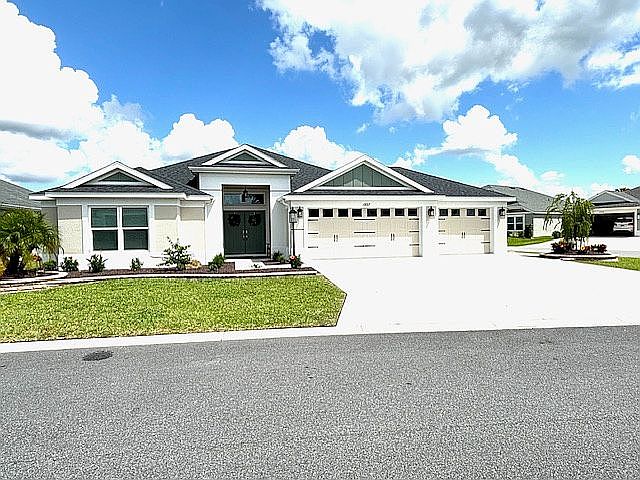 Lantana/ Full 3 car garage