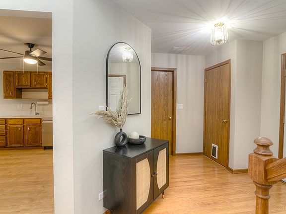 3rd image of 461 Canterbury Dr #461