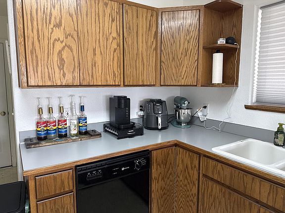 2nd image of 931 Stewart Ave