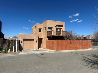7600 Mesa Del Oro Ln, Santa Fe, NM 87507