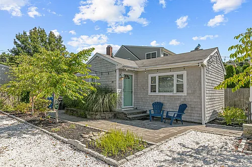 43 Ellery Ave Photo 1