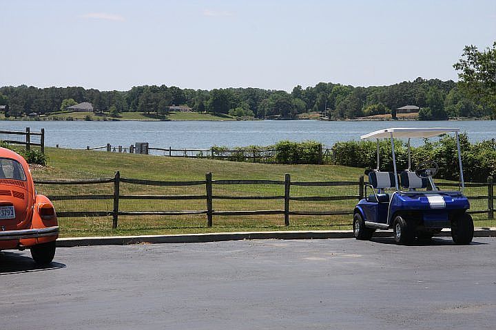 1st image of 6 Bluebird Ln