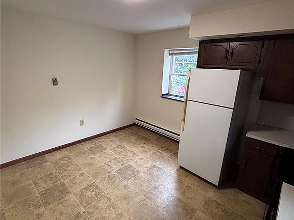 4th image of 2027 Willow Park Rd #10
