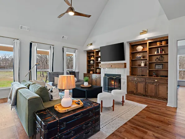 1659 Zion Hill Loop, Weatherford, TX 76088