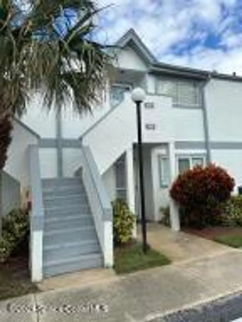 706 Beach Park Ln — Photo 1