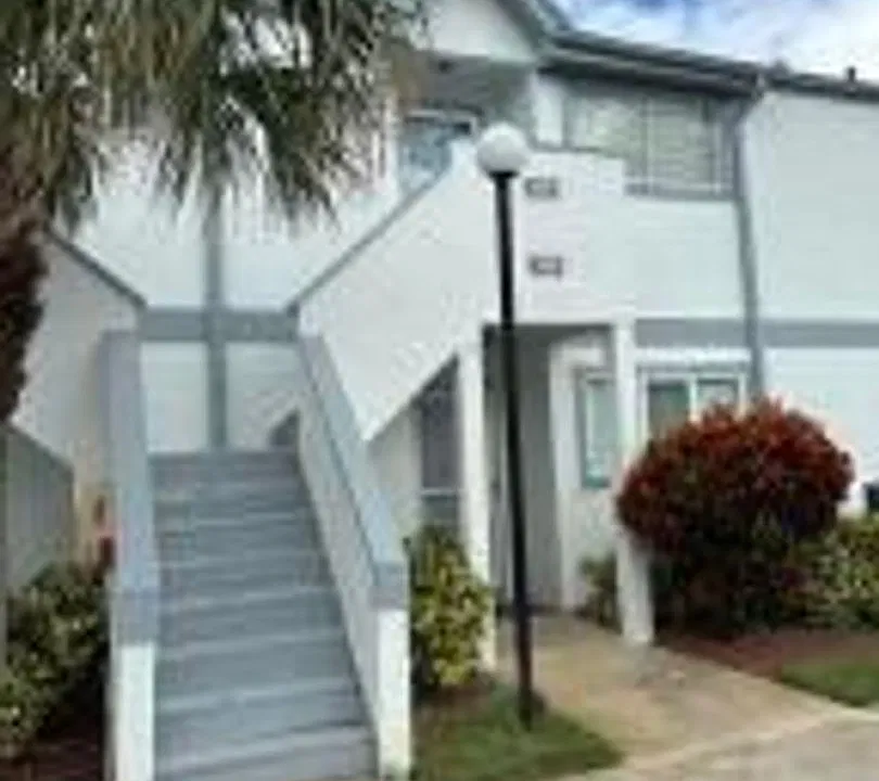 706 Beach Park Ln