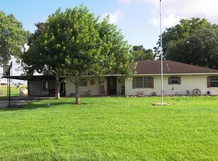 2756 County Road 201, Weimar, TX 78962