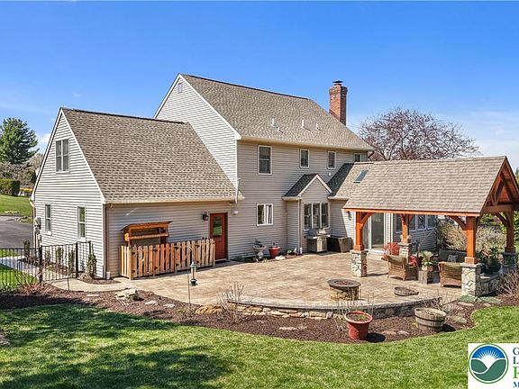 2nd image of 1625 Arrowwood Dr