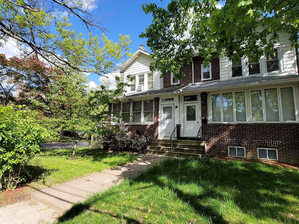 2nd image of 92 Beechwood Ave