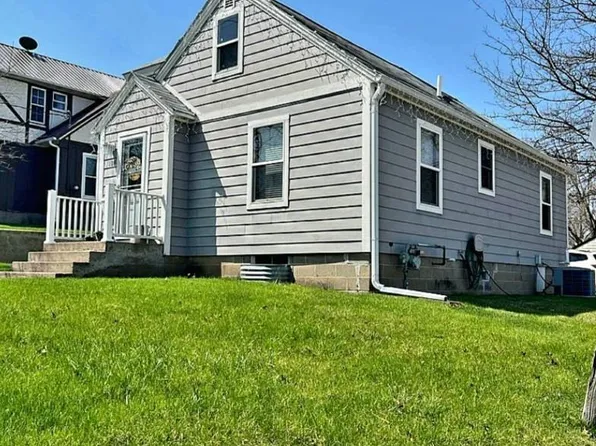 1109 N Market St, Oskaloosa, IA 52577