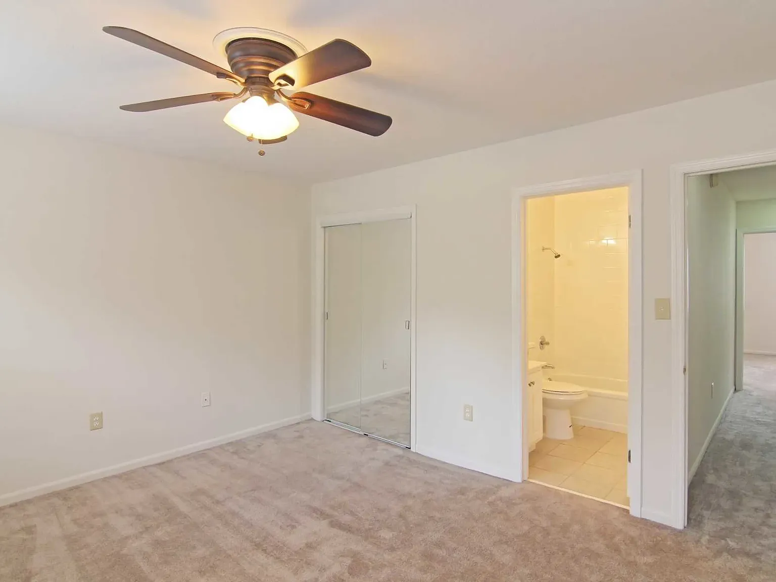 Waverly Villas — Photo 2