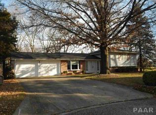 112 Ossami Lake Ct, Morton, IL 61550