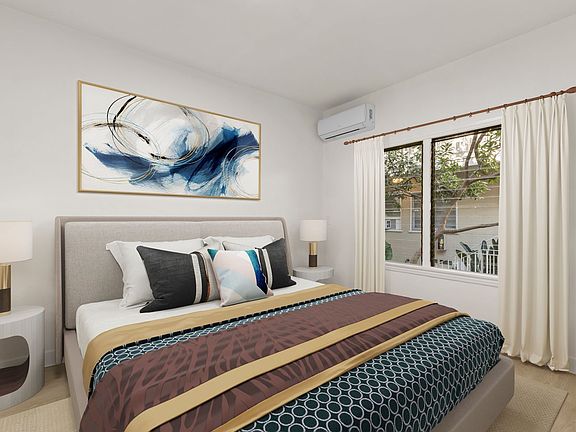 5th image of 414 N Maple Dr #105