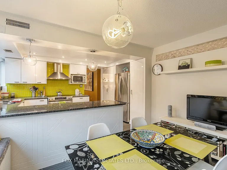 256 Jarvis St #10D — Photo 14
