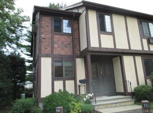 101 Foxwood Close, Milford, CT 06461