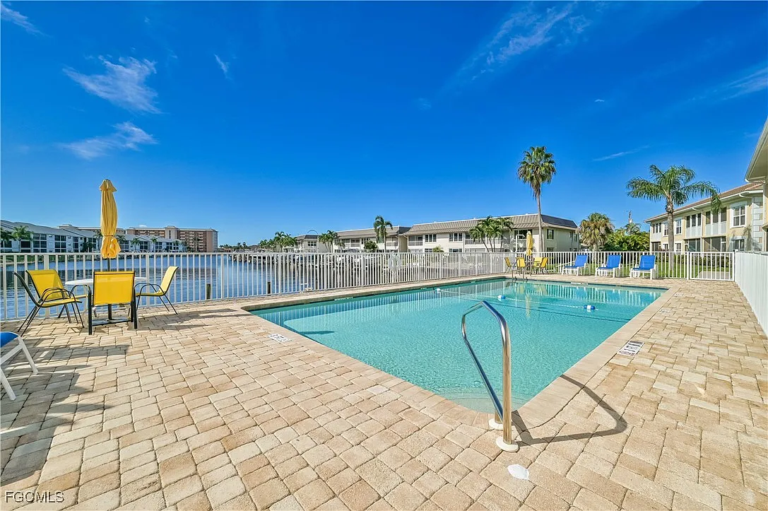 2 bed, 2.0 bath, 1029 sqft, $3,200 — Photo 3
