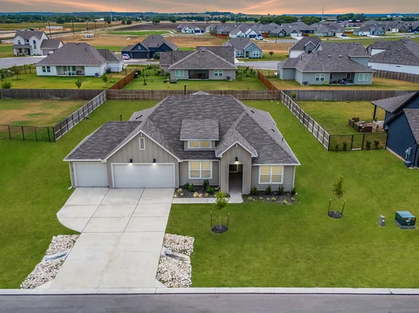 125 Nicks Cv, Lockhart, TX 78644