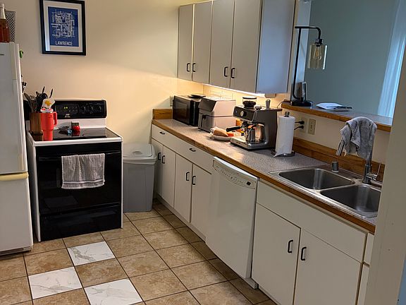 5th image of 19 W 14th St APT 2