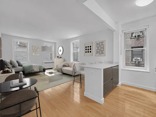 364 West 18th Street image 1 of 8