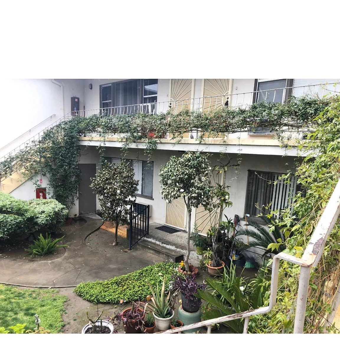 10321 La Reina Ave — Photo 1