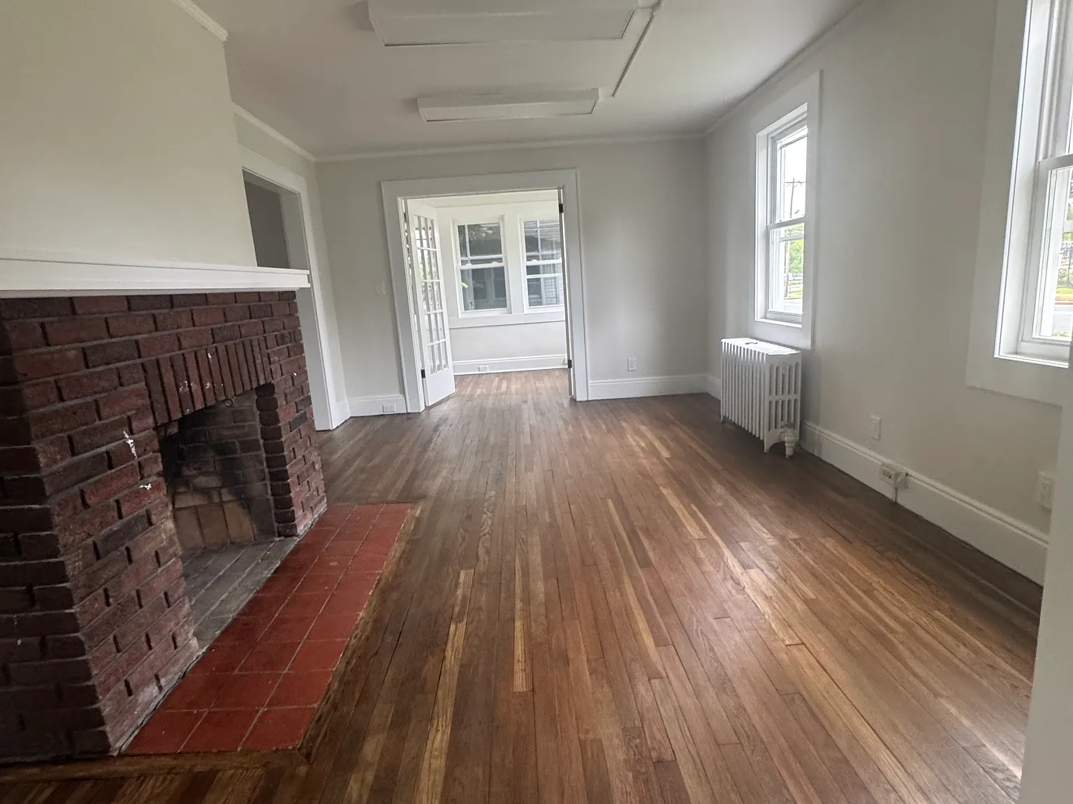 4 bed, 1800 sqft, $3,800 — Photo 2