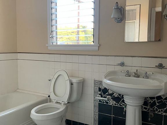 5th image of 4218 Degnan Blvd #9315037