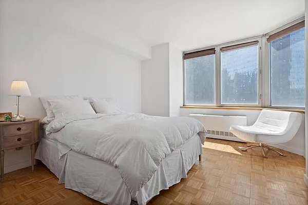 Rented by Fischer Group Realty, LLC | media 9