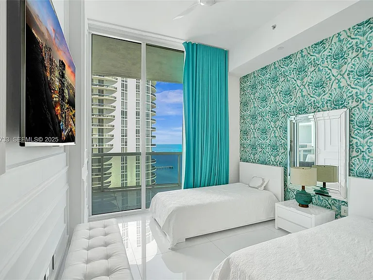 15811 Collins Ave #3302 — Photo 33