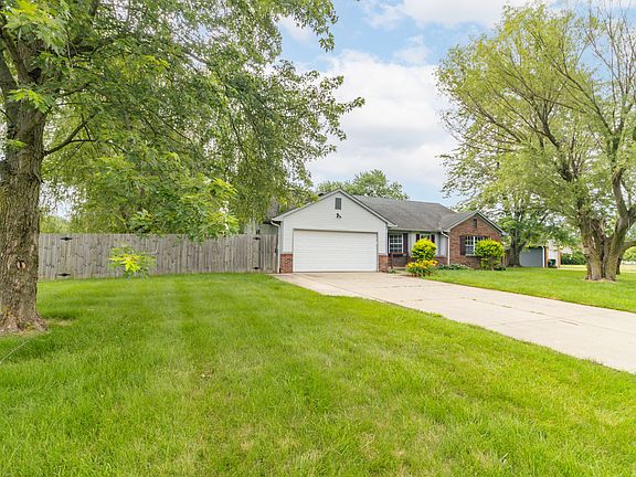 3rd image of 2443 S Brandywine Ct