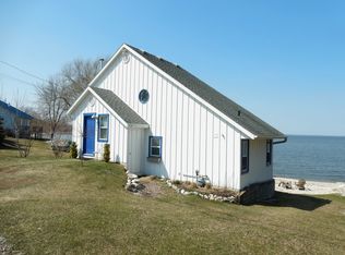 4069 Nicolet Dr, Green Bay, WI 54311