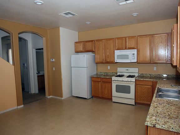 3rd image of 5448 Bradford Pear Dr