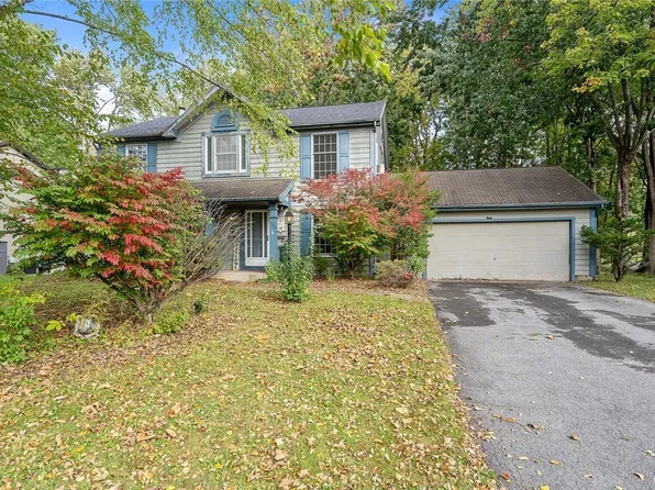 105 Crandon Ter, Baldwinsville, NY 13027
