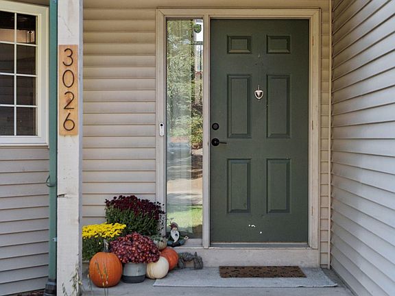 4th image of 3026 93rd Ave NE
