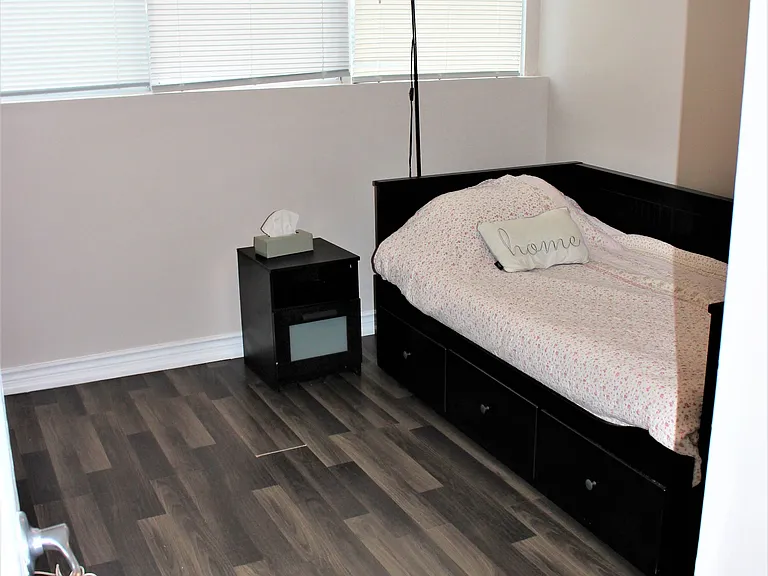 3695 Kaneff Cres #1411 — Photo 6