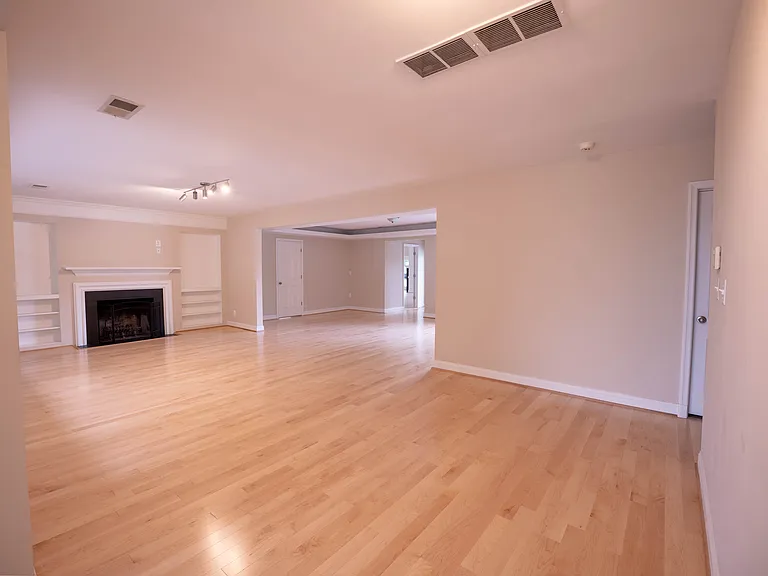 10805 S Glen Rd — Photo 15
