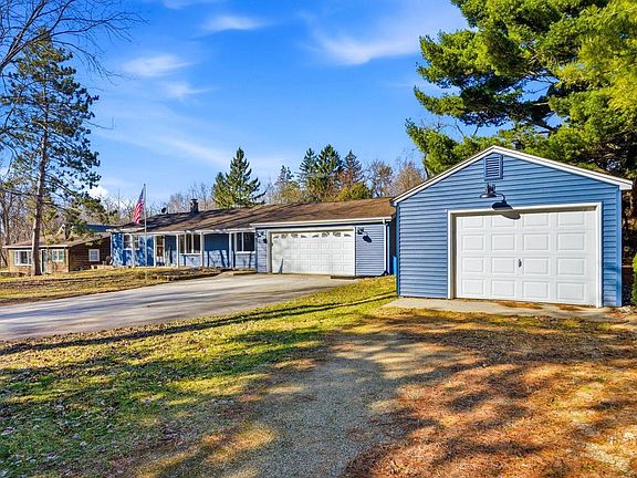 2nd image of W377S3527 School Section Lake DRIVE