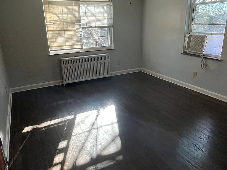 4330 Oakwood Ave — Photo 3