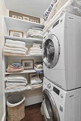 Sold by Compass | media 21