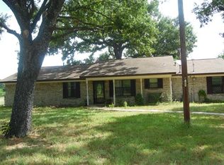 5851 Meadow Ln, Kaufman, TX 75142