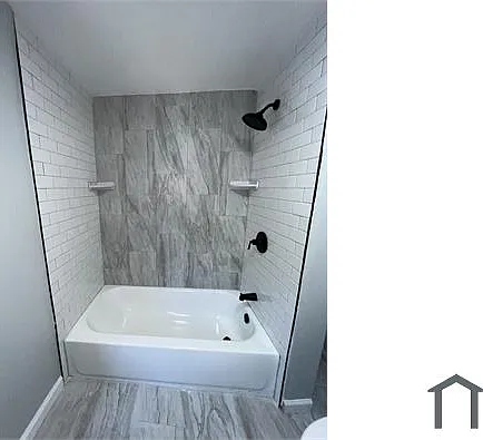 2621 Price St — Photo 7