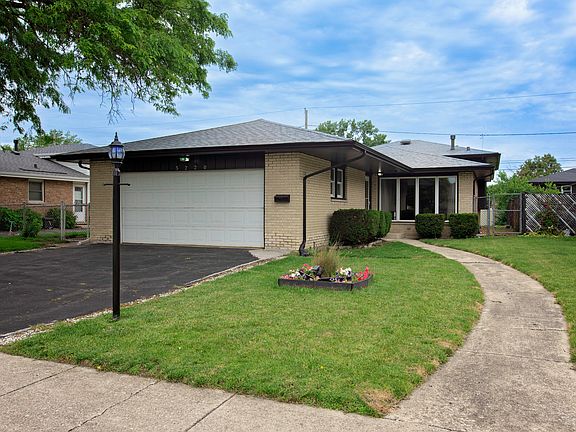 4th image of 5220 138th St