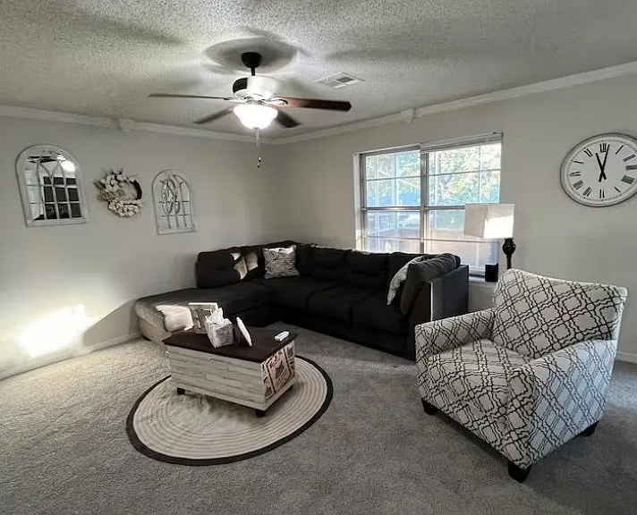 2916 Kathy Ln — Photo 5