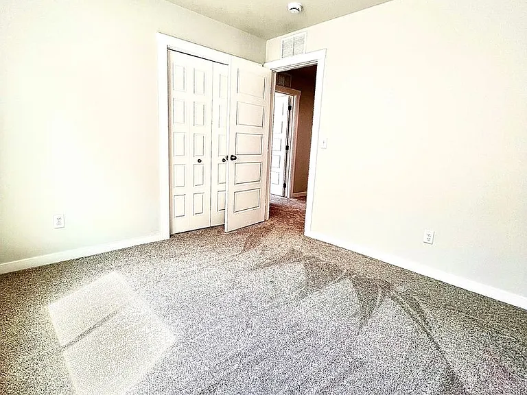 7435 W Trumbull Ct — Photo 41