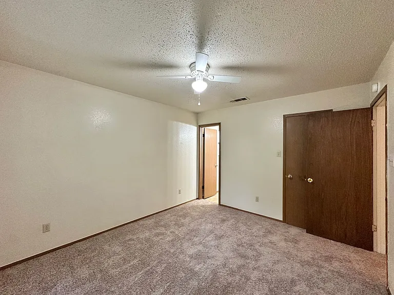 2707 Taft St — Photo 13
